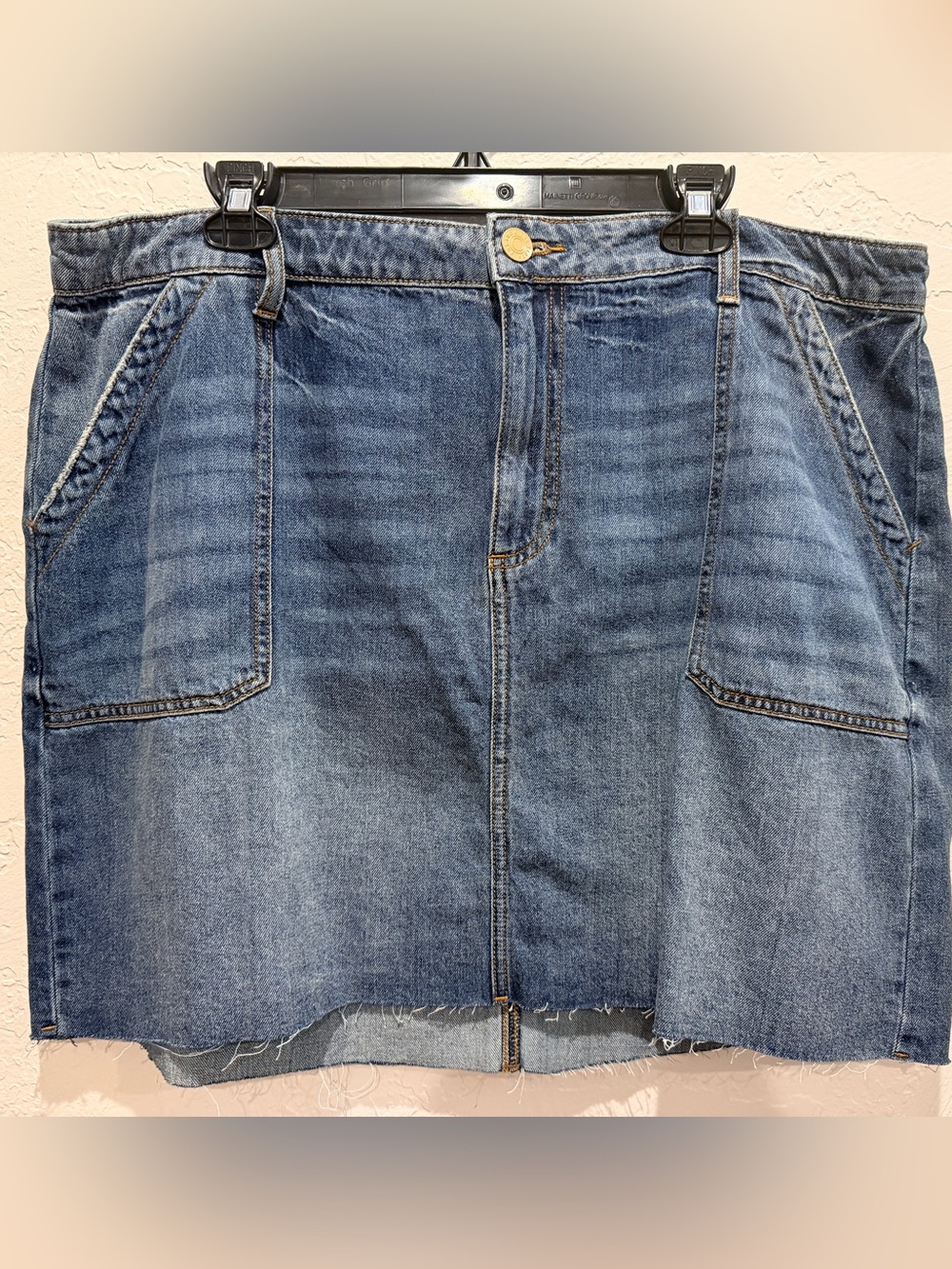 NWOT Kut from the Kloth Washed Blue Denim Mini Skirt